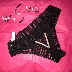 Victoria’s Secret ‘Cutout Cheeky Tanga Panty’